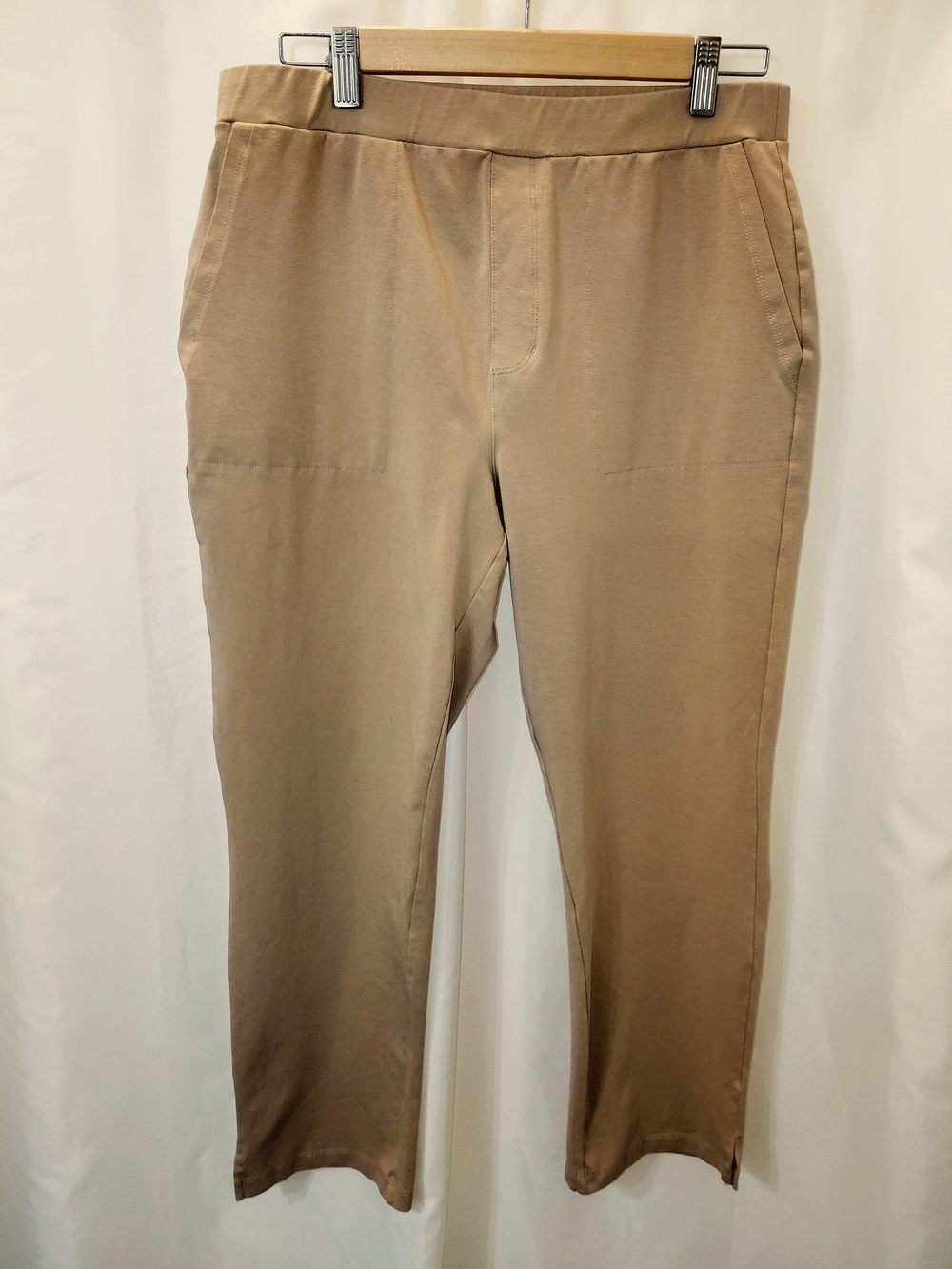 EUC Sz M Susan Graver Weekend StretchyCropped Pull-On Pants With Pockets In Tan - Picture 10 of 11
